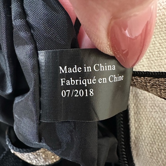 Victoria’s Secret Canvas & Gold Glitter Trim Tote Bag Zipper Top - Picture 11 of 14